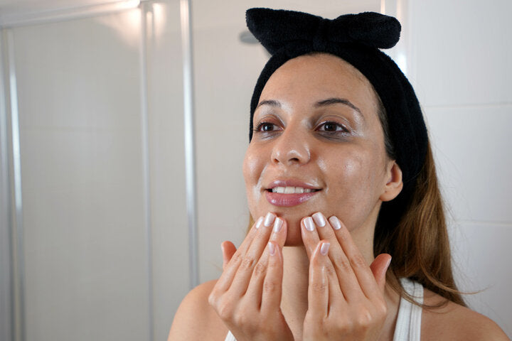 Get Glowing: Tips on Korean Skin Care Cleansing for Glass Skin